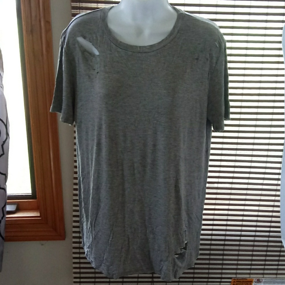 ❌Grey torn simple tee❌